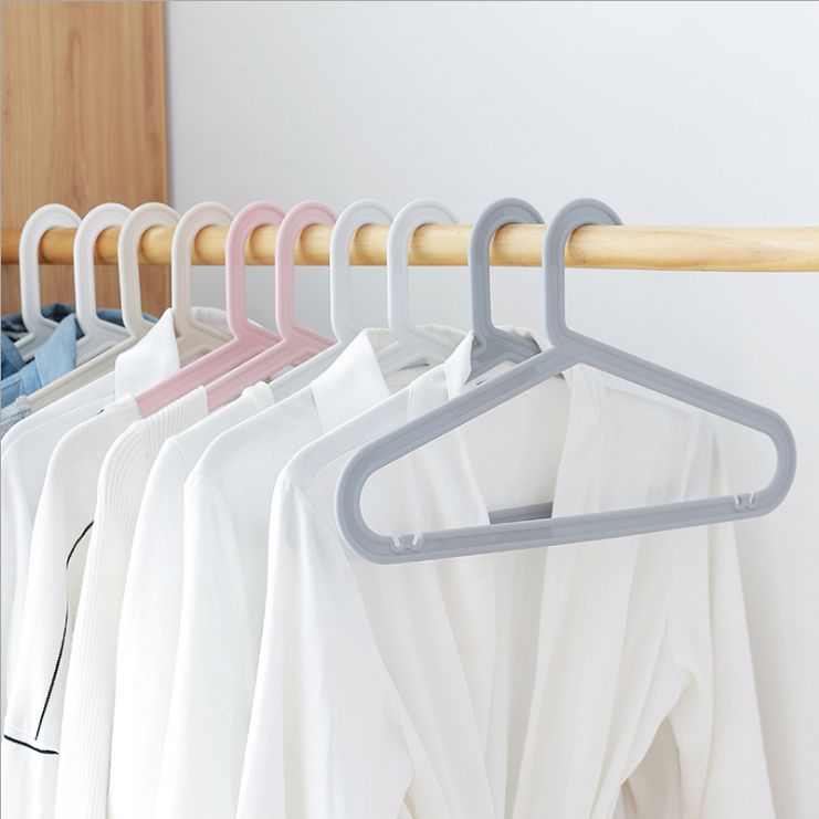 Traceless hanger